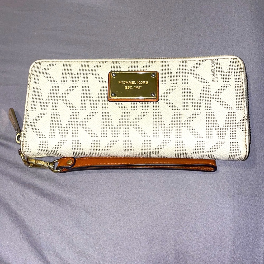 Wristlet